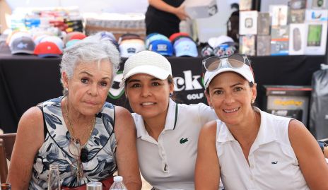  Paty del Peral, Lorena Torres y Daniela Coulon.