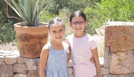  Ángeles Labastida y Gaby Molina.