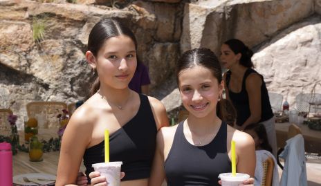 Alexia Zapata y Andrea Romero.