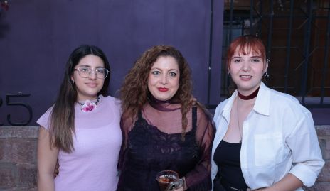  Arlete Navas, Patricia Meneses y Paloma Díaz.