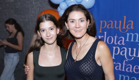 Paula Salas y Paulina Vivanco.