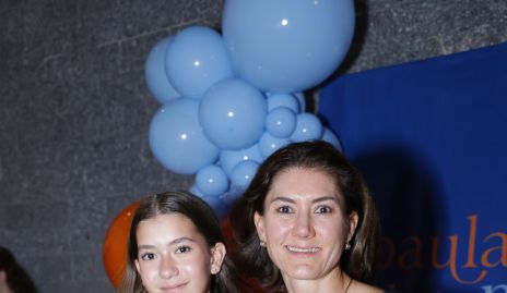  Paula Salas y Paulina Vivanco.