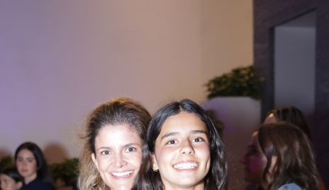  Lu López y Carlota Lebrija.