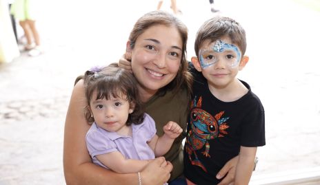 Ximena Mendoza, Daniela Mendoza y Nicolás Mendoza.