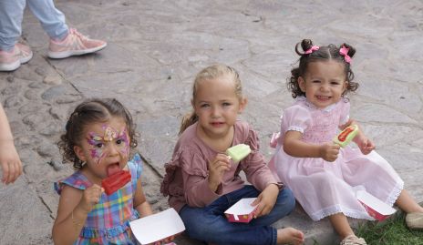  Mara, Mikaela y María José.