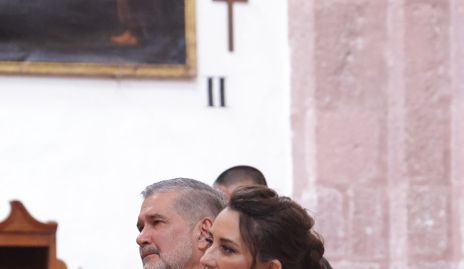   José Luis Leiva y Gloria Martínez, papás del novio.