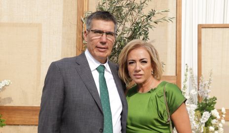  Mauricio Alcalde y Karina Ramos .