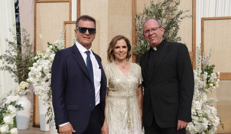  Sergio Mendizábal, Jana del Valle y Padre Gabriel Del Valle.