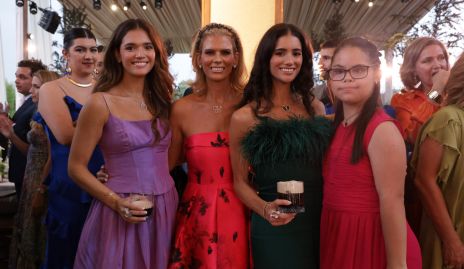  Paulina, Marisol y Marisol  Leiva y María Santana.