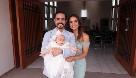  José Villaseñor, Marcela Díaz con su hija Rafaela.