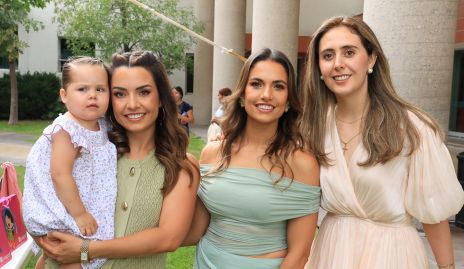  Roberta Salgado Gabriela Díaz Infante, Marcela Díaz Infante y Valeria Villarreal.
