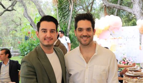  Enrique Díaz Infante y Alberto Familiar.