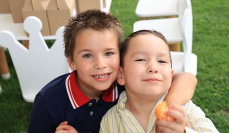  Mateo y Luis Alonso.