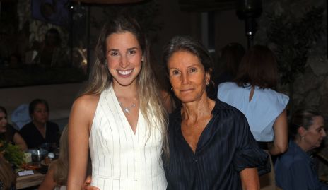  Ana Pau López con su mamá Lourdes Herrera.