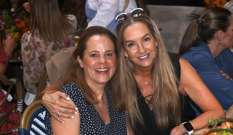  Paty Fernández y Elizabeth Eichelmann.