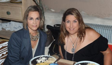  Alejandra Medina y Marie Díaz Infante.