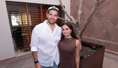  Carlos Esparza y Paulina Valle.
