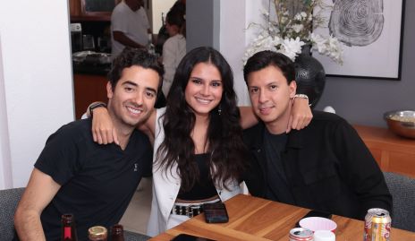  Rodrigo Michel, Sofía Delgado y José Pablo Kasis.
