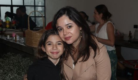  Valentina Muñiz y Mitsi Galeano.
