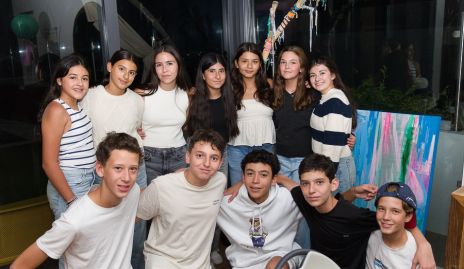  Ana Lucía Guerra, Ana Isa, Sofía Balbontín, María Solís, Lola Sander, Inés Lozano, Zoé Escalante, Mateo Solís, Andrés González, Alis Ayún, Juan Pablo Saiz y Lucas Kaufmann.