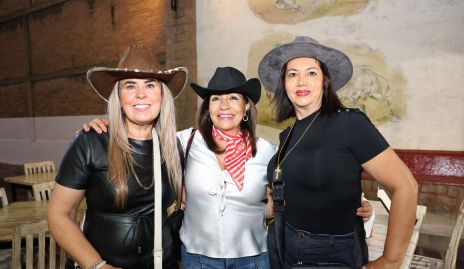  Cony Reynoso, Lupita Muñiz y Sonia Gutiérrez.