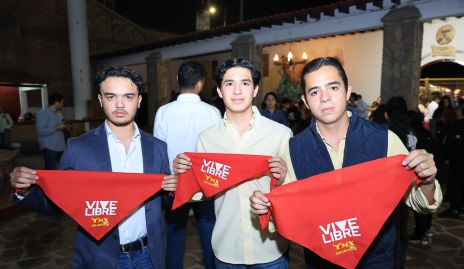  Alan Jiménez, Iván Espinoza y Homero González.
