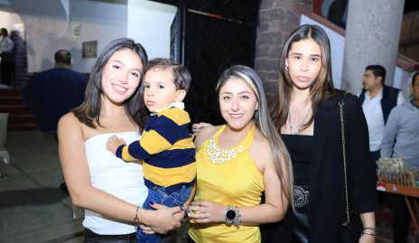  Catalina Ibarra, Conrado, Marisa y Ana Sofía Ríos.