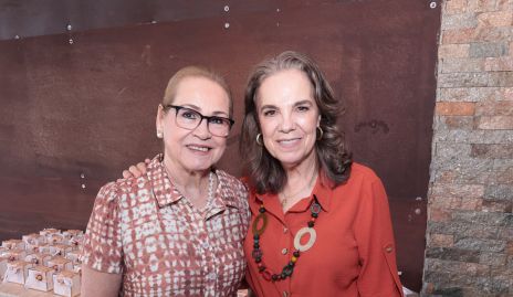  Martha Rivera y Claudia Neumannn.