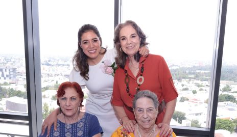  Claudia Martínez, Claudia Neumann, Ana Neumann y Popi Neumann.