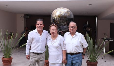  Joel Armendáriz, Rosy Gallardo y Joel Armendáriz.