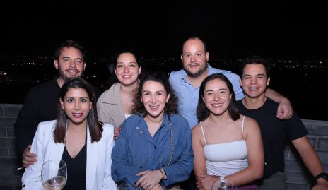  Gerardo Castro, Ana Hurtado, Christian Suárez, Luis González, Ilse Ayech, Marijó Robledo y Vale Herrera.