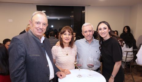  Félix Cárcoba, Mari Bárcena, Juan Barral y Arantxa Cárcoba.