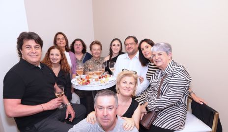  Erick Romero, Giselle Fernández, Begoña Soler, Mari Carioso, Isabel Muñoz, Arantxa Cárcoba, Erick Romero, Carmen Romero, Ana Onda, María José Mendizábal y Jorge Mendizábal.