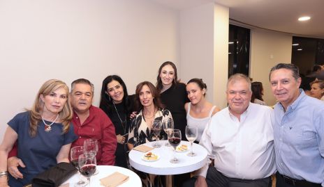  Norma Cortez, Juan Moran, Caro Mendoza, María Ávila, Arantxa Cárcoba, Carolina Natividad, Juan Natividad y Alejandro Cadena.