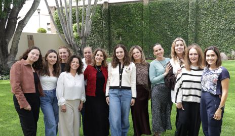  Adriana Martins, Alejandra Martins, Karina Navarro, Laura Nieto, Karina Ramos, Cristina Ruiz, Gaby Martins, Eva Anaya, Maricarmen Ayala, Gabriela Lozano, Laura del Pozo y Came Stevens.