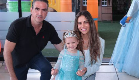  Fernando Güemes, Regina Güemes y Giselle Stahl.