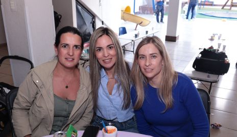  Sandra Villasuso, Elizabeth Berrones y Gaby Alvarado.