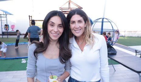  Adri de la Maza y Martha de la Rosa.