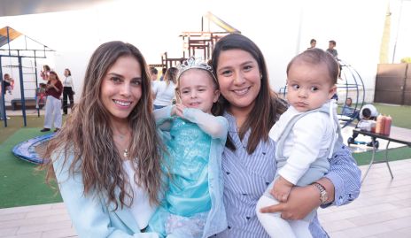  Giselle Stahl, Regina Güemes, Carmelu Díaz y José Payan.