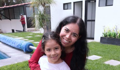  Mónica y Camila Medina.