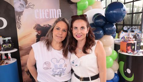  Michelle Zarur y Loari Cabrera.