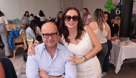  Salvador Pedroza y Loari Cabrera.