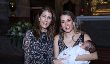  Mónica Hernández y Mónica Torres con Eugenio.