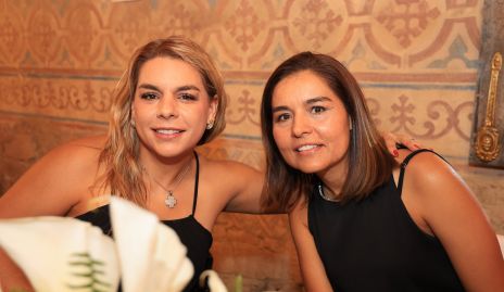  Maribel y Lorena Torres Vilet.