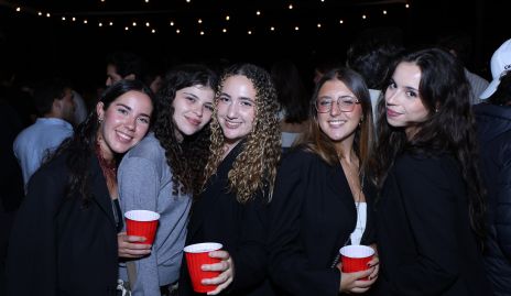  Carmen Hidalgo, Patricia Avilés, Maya Samanes, Carla Valle y Mayra Ruiz.
