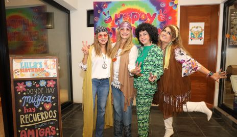  Gaby Flores, Lula Alvarado, Marcela Navarro y Renata Flores.
