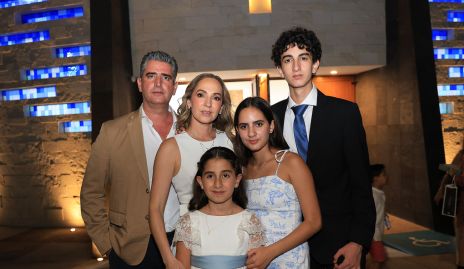  Juan Manuel Güemes, Lila Medina, Inés Güemes, María y Juan Manuel Güemes.