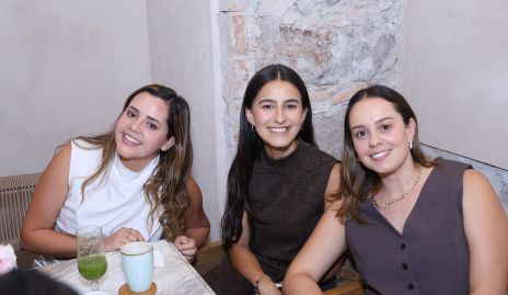  Ana Isabel Gómez, Marlú Estrada y Alejandra Martínez.