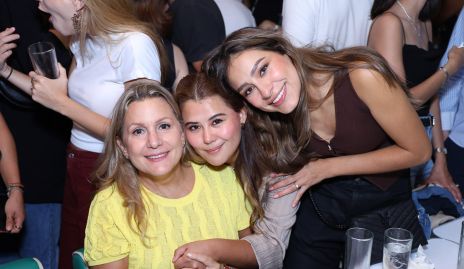  Pupi García, Gaby Flores y Claudia Rodríguez.