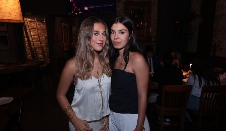  Majo Abella y Romina Villaseñor.
